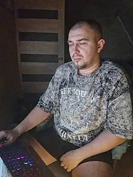 Foxyshaved online show from 01-15-26, 05:23