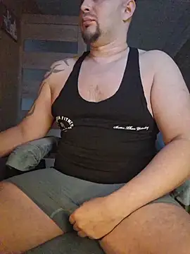 Snapshot of Foxyshaved chatting on 03-05-26, 05:58 Foxyshaved online show from 03-05-26, 05:58