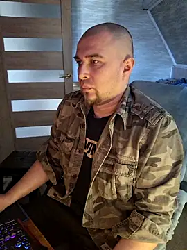 Snapshot of Foxyshaved chatting on 03-24-26, 08:30 Foxyshaved online show from 03-24-26, 08:30