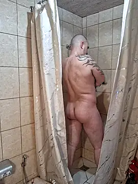 Snapshot of Foxyshaved chatting on 04-01-26, 05:41 Foxyshaved online show from 04-01-26, 05:41