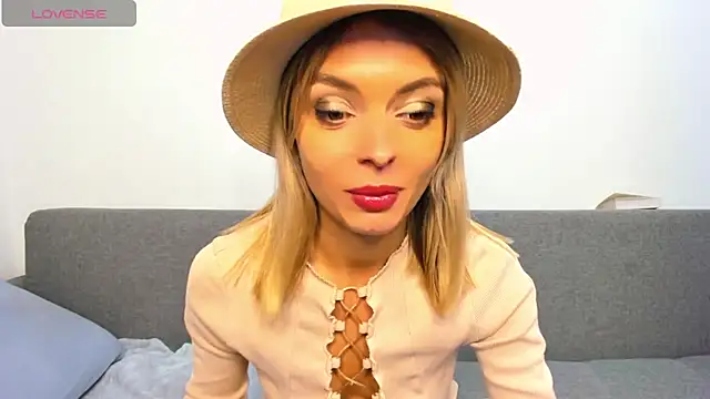  ellen meow  online show from 10-31-25, 11:39