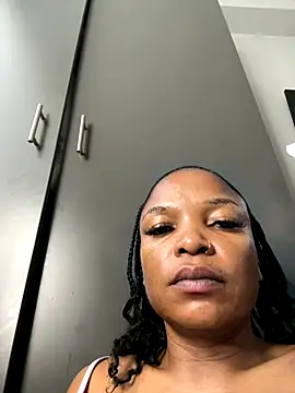 Snapshot of slimcateee chatting on 10-07-25, 06:54 slimcateee online show from 10-07-25, 06:54