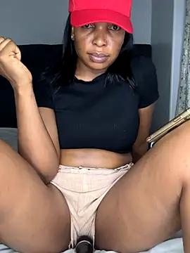 Snapshot of slimcateee chatting on 10-30-25, 06:08 slimcateee online show from 10-30-25, 06:08