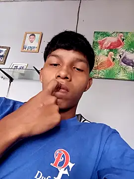 Snapshot of brayanffff chatting on 10-28-25, 06:54 brayanffff online show from 10-28-25, 06:54