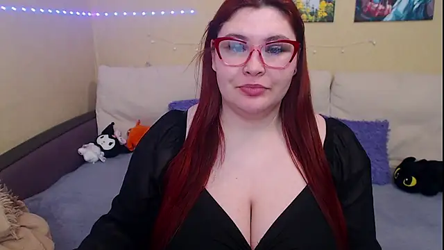 JuliaKeln online show from 02-19-25, 03:49