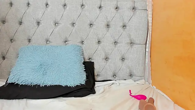 Lilit 93  online show from 01-15-25, 08:30