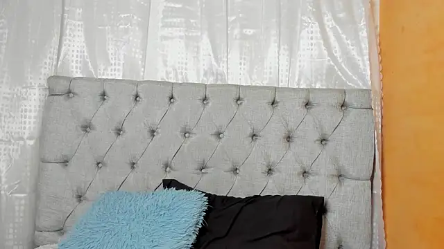 Lilit 93  online show from 02-20-25, 04:50