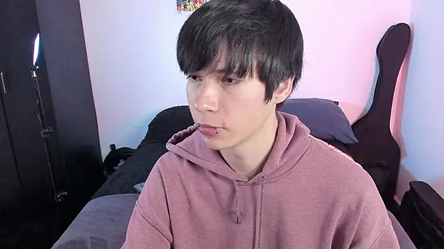 Aventure Twinks online show from 11-15-25, 02:42