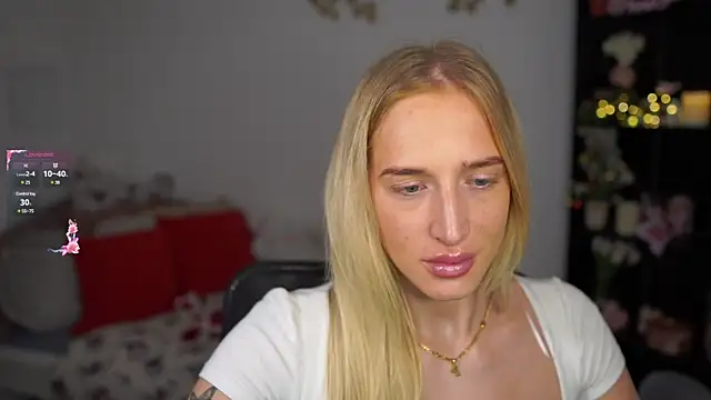 Nicolette  Shea  online show from 12-31-24, 08:04