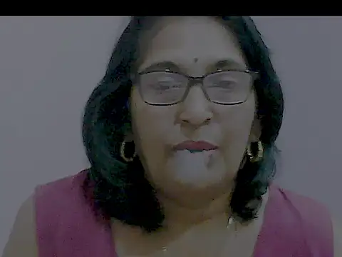 Snapshot of sexy69hotmum chatting on 12-23-24, 05:28 sexy69hotmum online show from 12-23-24, 05:28