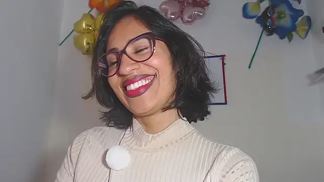 fantasty nylon online show from 10-18-25, 07:25