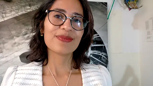 fantasty nylon online show from 11-25-25, 06:41