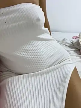 Snapshot of Isabellafantazy chatting on 12-23-24, 08:25 Isabellafantazy online show from 12-23-24, 08:25