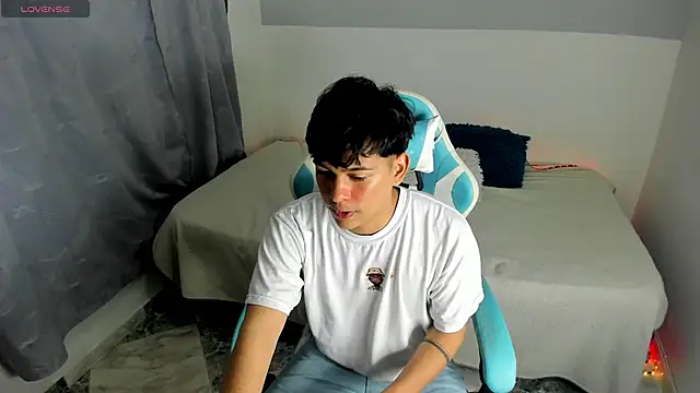 Snapshot of Franco_Rizzo_ chatting on 03-16-25, 07:06 Franco Rizzo  online show from 03-16-25, 07:06