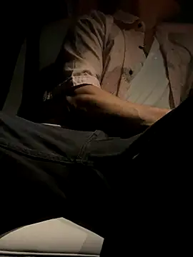 Snapshot of RoodoggXL chatting on 11-15-25, 02:09 RoodoggXL online show from 11-15-25, 02:09