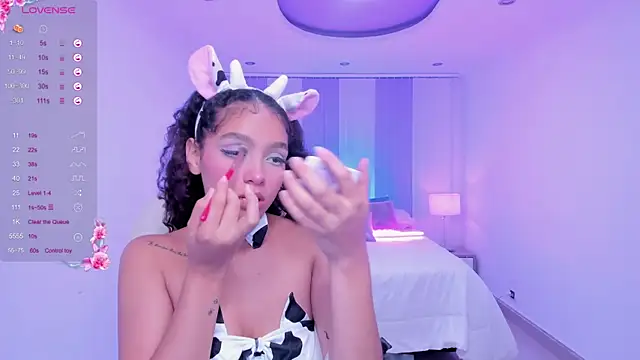 anahi curlie1 online show from 02-06-25, 03:37