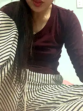 Snapshot of Hoanami chatting on 11-21-25, 04:16 Hoanami online show from 11-21-25, 04:16