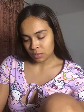 Snapshot of JuanaSimons chatting on 11-09-25, 02:43 JuanaSimons online show from 11-09-25, 02:43