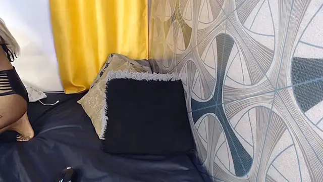 Candiey001 online show from 01-24-25, 08:11