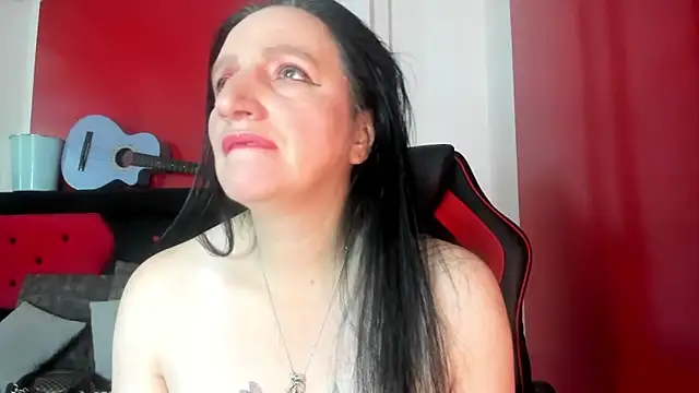 Andrefoxx  online show from 10-23-25, 04:01