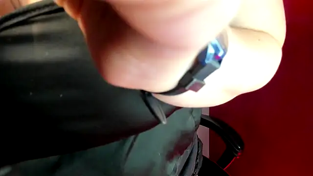 Andrefoxx  online show from 10-27-25, 04:05