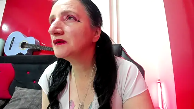 Andrefoxx  online show from 11-20-25, 04:12