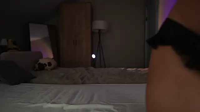 Snapshot of VikkiLustfull chatting on 10-25-25, 11:51 VikkiLustfull online show from 10-25-25, 11:51