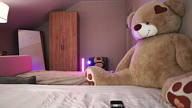 VikkiLustfull online show from 02-13-26, 01:18