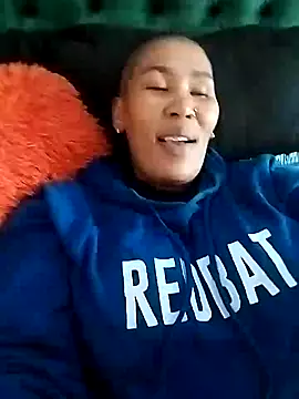 Snapshot of KINKYTEE20 chatting on 02-21-25, 07:23 KINKYTEE20 online show from 02-21-25, 07:23