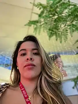 Emilia Bakerr online show from 12-17-24, 10:54