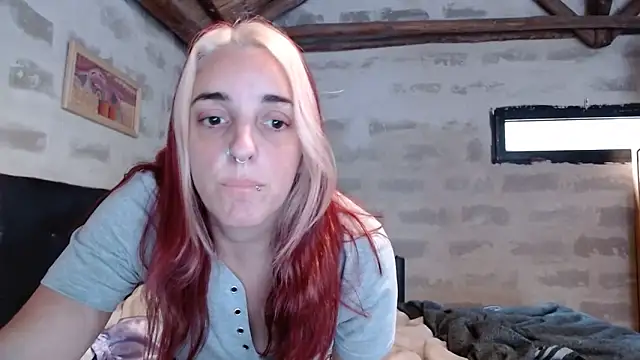 Snapshot of nenamalanenamala chatting on 10-22-25, 04:29 nenamalanenamala online show from 10-22-25, 04:29