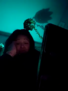 sweetkitty111 online show from 10-27-25, 06:50