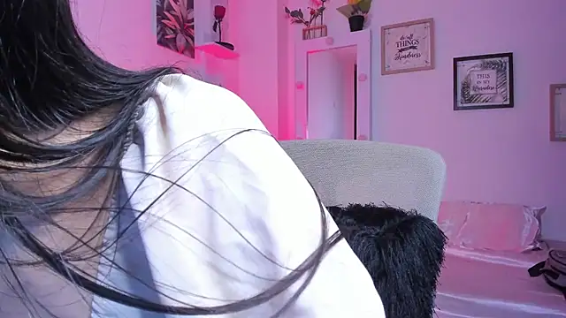  Caroliinee  online show from 01-29-25, 01:27