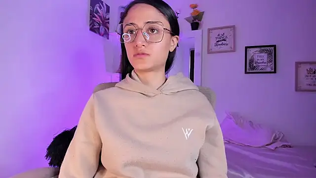  Caroliinee  online show from 02-19-25, 08:20