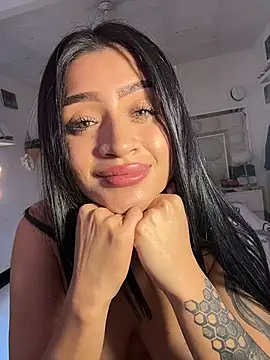 lucianaroy online show from 02-10-26, 08:46