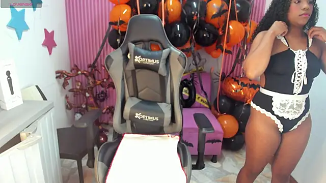 lia 16 online show from 10-25-25, 11:07