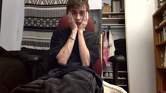 Snapshot of spicylaboi chatting on 01-08-26, 05:43 spicylaboi online show from 01-08-26, 05:43