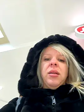 LikaCat online show from 10-07-25, 04:20