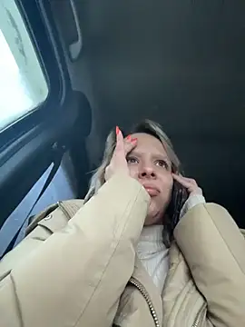 LikaCat online show from 11-26-25, 02:45