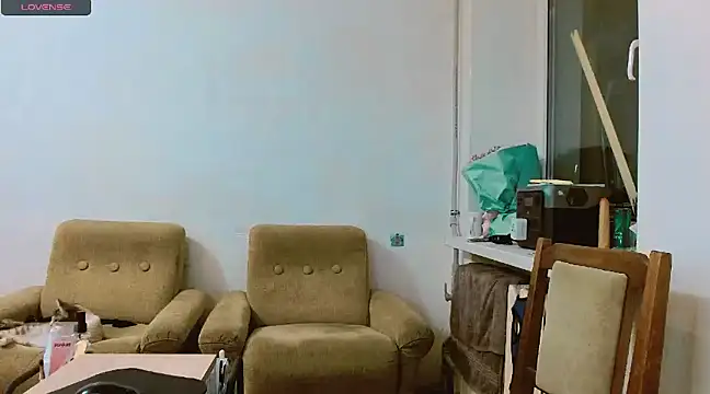 Snapshot of RosaJil chatting on 03-02-25, 01:05 RosaJil online show from 03-02-25, 01:05