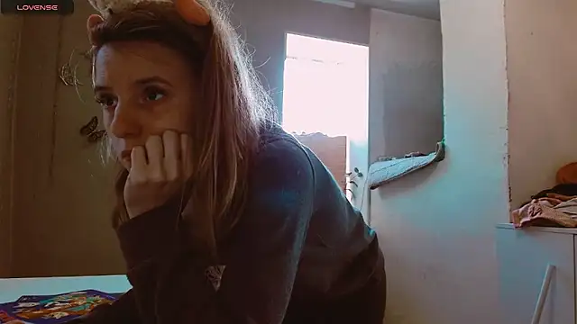 Snapshot of RosaJil chatting on 03-21-25, 01:12 RosaJil online show from 03-21-25, 01:12