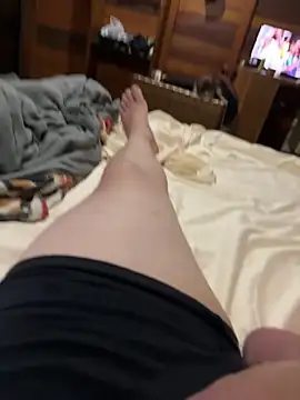 Snapshot of dotlondrina chatting on 12-15-25, 01:32 dotlondrina online show from 12-15-25, 01:32