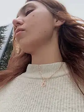 QuitieLia online show from 10-09-25, 09:29