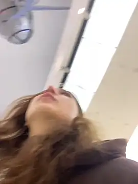 Snapshot of QuitieLia chatting on 03-15-26, 08:20 QuitieLia online show from 03-15-26, 08:20