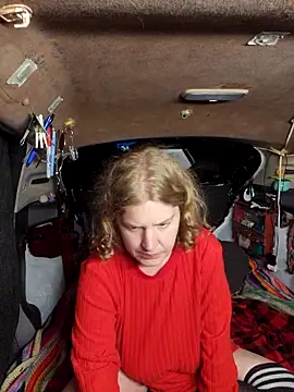 Snapshot of shadow199393 chatting on 11-06-25, 03:18 shadow199393 online show from 11-06-25, 03:18