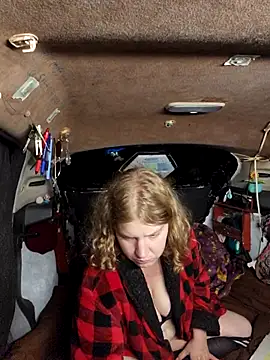 Snapshot of shadow199393 chatting on 11-16-25, 09:53 shadow199393 online show from 11-16-25, 09:53