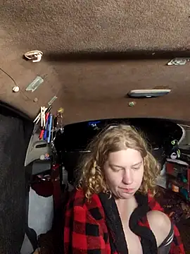 shadow199393 online show from 12-04-25, 01:15