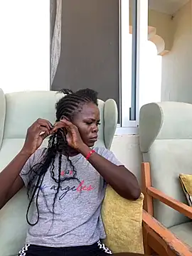 Snapshot of petiteebony_81 chatting on 12-14-25, 09:47 petiteebony 81 online show from 12-14-25, 09:47