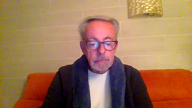 tuggy59 online show from 12-21-25, 05:36