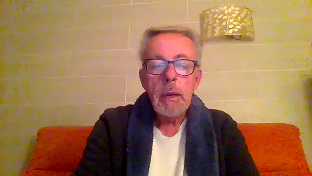 tuggy59 online show from 12-22-25, 05:59